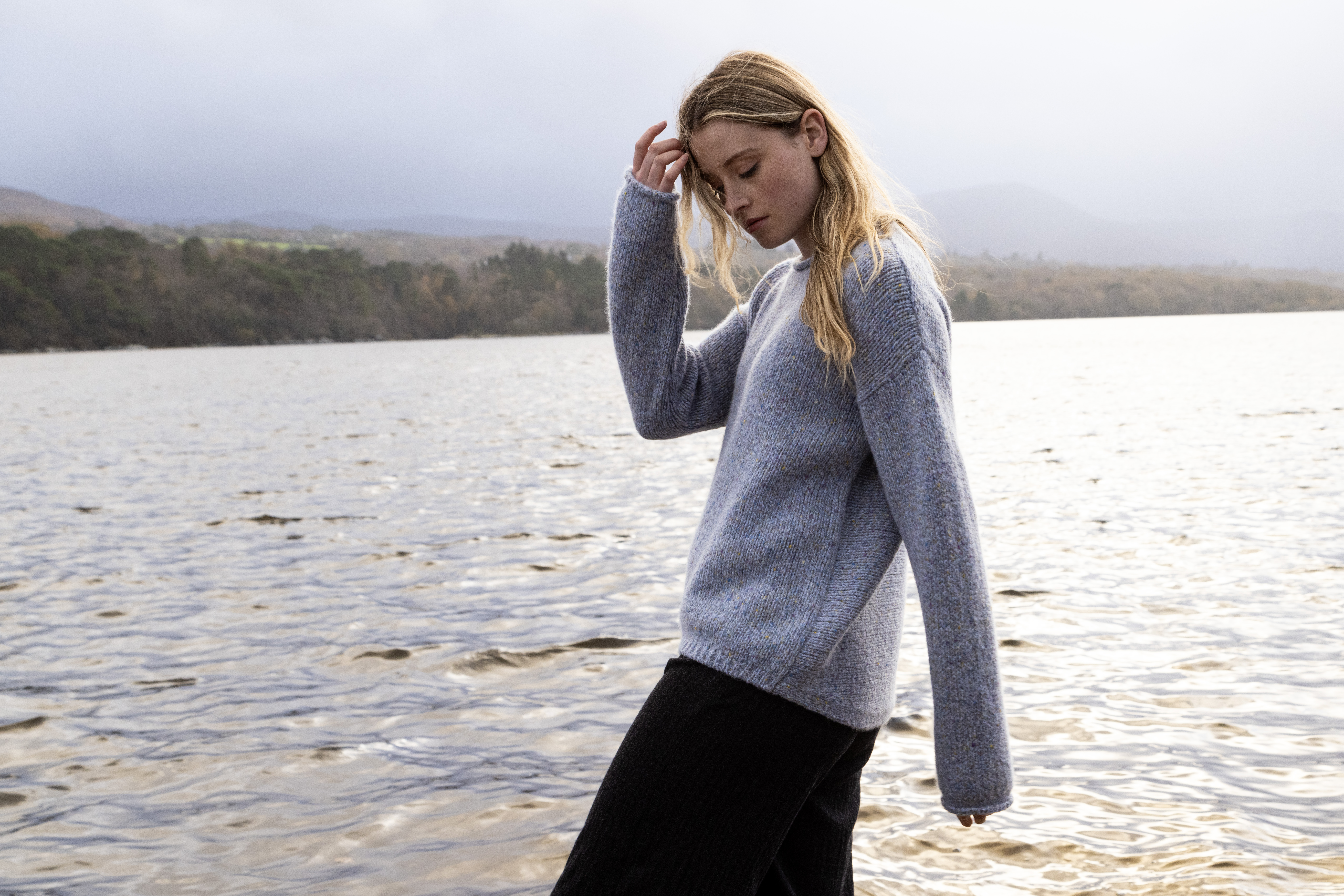 SM105C Roll Neck curved Back in Thistle