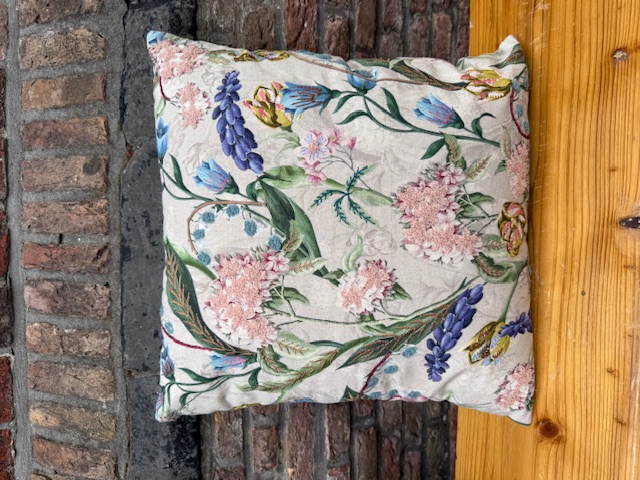 Geborduurd Bloemen kussen Blauw