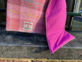 Harris Tweed Sjaal Oud Roze ruit met fucsiakleurige voering