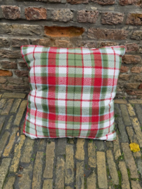 Rood/Groen geruit kussen met lichtblauw streepje