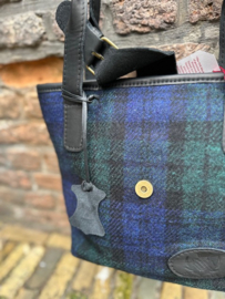 Thistlebag "Olive" in Black Watch stof van Harris Tweed