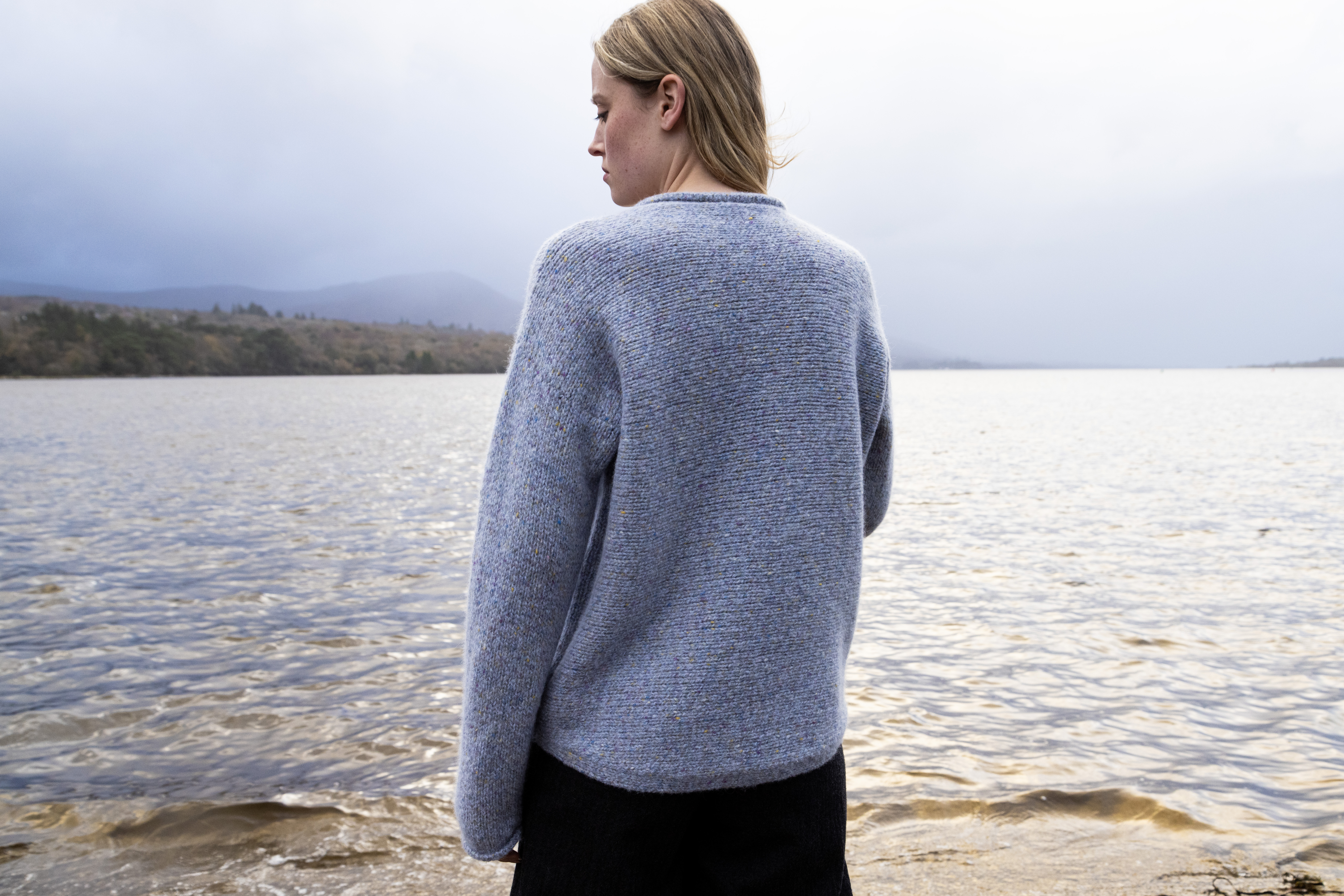 SM105C Roll Neck curved Back in Thistle