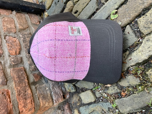 Harris Tweed Baseball cap Bright Pink check