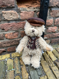 Harris Tweed Teddybeer in gilet met pet