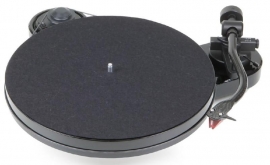 Pro-Ject RPM1 Carbon