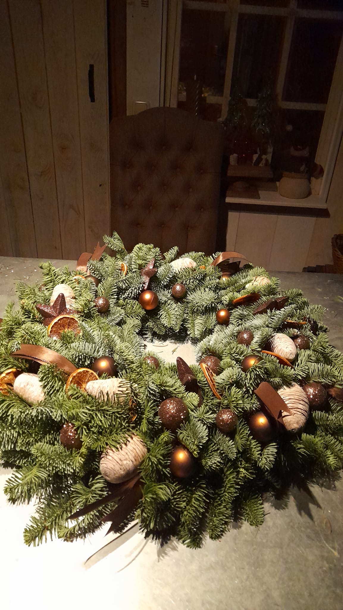 Handgemaakte kerstdecoraties en opdrachten