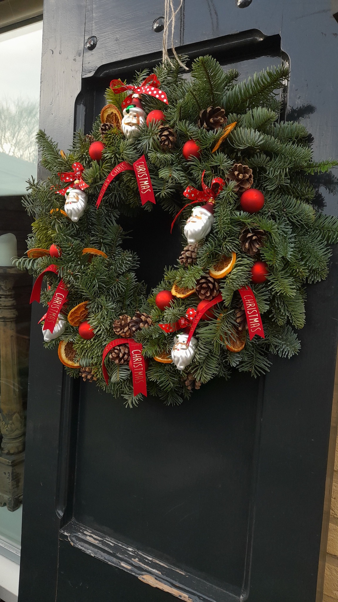 Handgemaakte kerstdecoraties en opdrachten