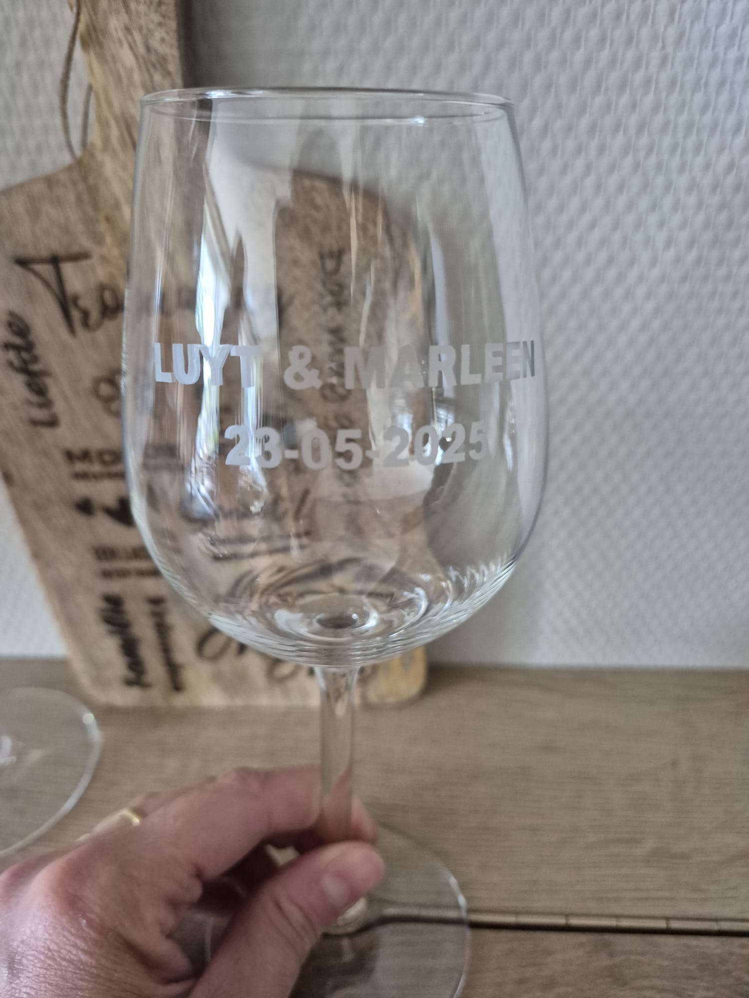Wijnglas met gravering
