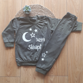 Kinder Pyjama (naam) Slaapt met maan en sterren | pyjama met naam