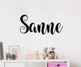 Naamsticker Model Sanne | leuke sticker voor op de deur, de muur in de kinderkamer of kinderstoel