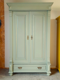 Oude tweedeurskast groengrijs 112*60*179 cm