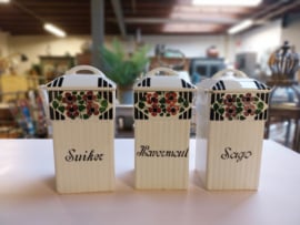 Set van 3 oude vintage voorraadpotten suiker, havermout, sago