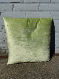 Kussen crushed velvet  nile green (Linen & More)