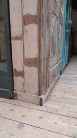 Ondiepe kast ornament teak India  96,5 x 25,5/32 x 137,5 cm