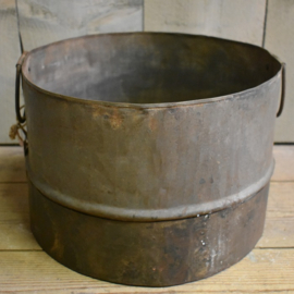 Oude metalen ronde bak roest Varios ø31*21,5 cm