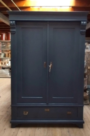 Grote oude tweedeurskast donker blauwgrijs 151*52*194 cm