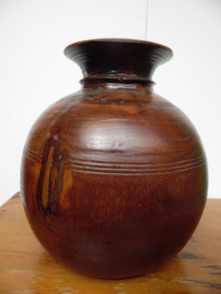 Oude pot hout rond  (Varios)