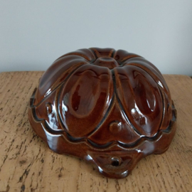 Oude bruine puddingvorm rond ø16 cm