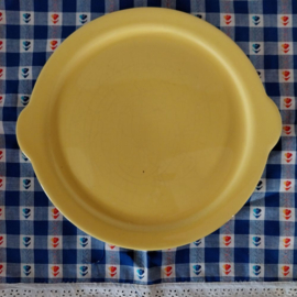 Oude puddingvorm geel met schotel hartjes ø23,5*8,4 cm