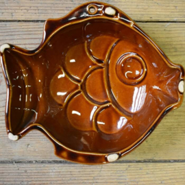 Oude puddingvorm vis bruin 19*17* 6,5 cm
