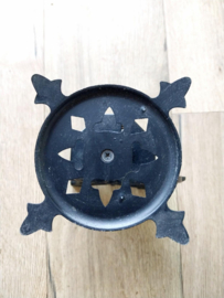 Oude gietijzeren keukenweegschaal