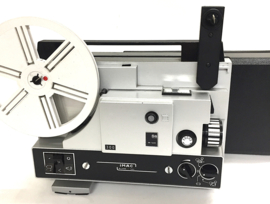 Nr.8875 -- Imac 300 de luxe voor alleen super 8 mm films zonder geluid, halogeenlamp 100W, 120 meter spoelen heeft service beurt gehad en werkt naar behoren