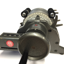 Premier 16 mm 1950 - Synchronizer 2-band synchronizer for 16mm film, with counter.