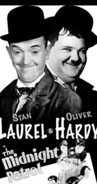 Nr.6514 -- Super 8 sound -- Laurel en Hardy The Midnight Patrol (1933) speelduur 20 minuten | Short, Comedy | 3 August 1933 (USA) zwartwit Engels gesproken de complete film in orginele doos