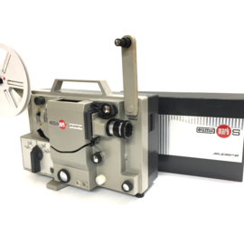 Nr.8885 -- EUMIG super 8 projector met buizenversterker voor super 8 films met of zonder geluid. Lens Eumig Euprovar F;1.3 F:13-25 mm losse halogeenlamp 12V 100 W  Spoel capaciteit: 120 m. heeft service beurt gehad en werkt goed