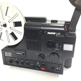 Nr.8860 -Revue Lux 2 Sound (is gelijk aan Chinon Sound 9500) voor super 8 mm films met of zonder geluid, 150W halogeenlamp opt/mag.geluid, 180m. spoelen, zeer uitgebreide projector, heeft service/revisie beurt gehad en werkt zeer goed