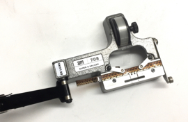 CIR 3M 708 SUPER 8 ADHESIVE TAPE DE LUXE SPLICER. Professionele Super 8 tape plakpers van 3M de luxe, voor gebruik van gewone tape, in zeer goede staat
