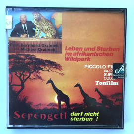 Nr.7007 --Super 8 sound --Serengeti darf nicht sterben! ca 120 meter kleur met Duits geluid, redelijke tot goede kleuren copy in orginele doos