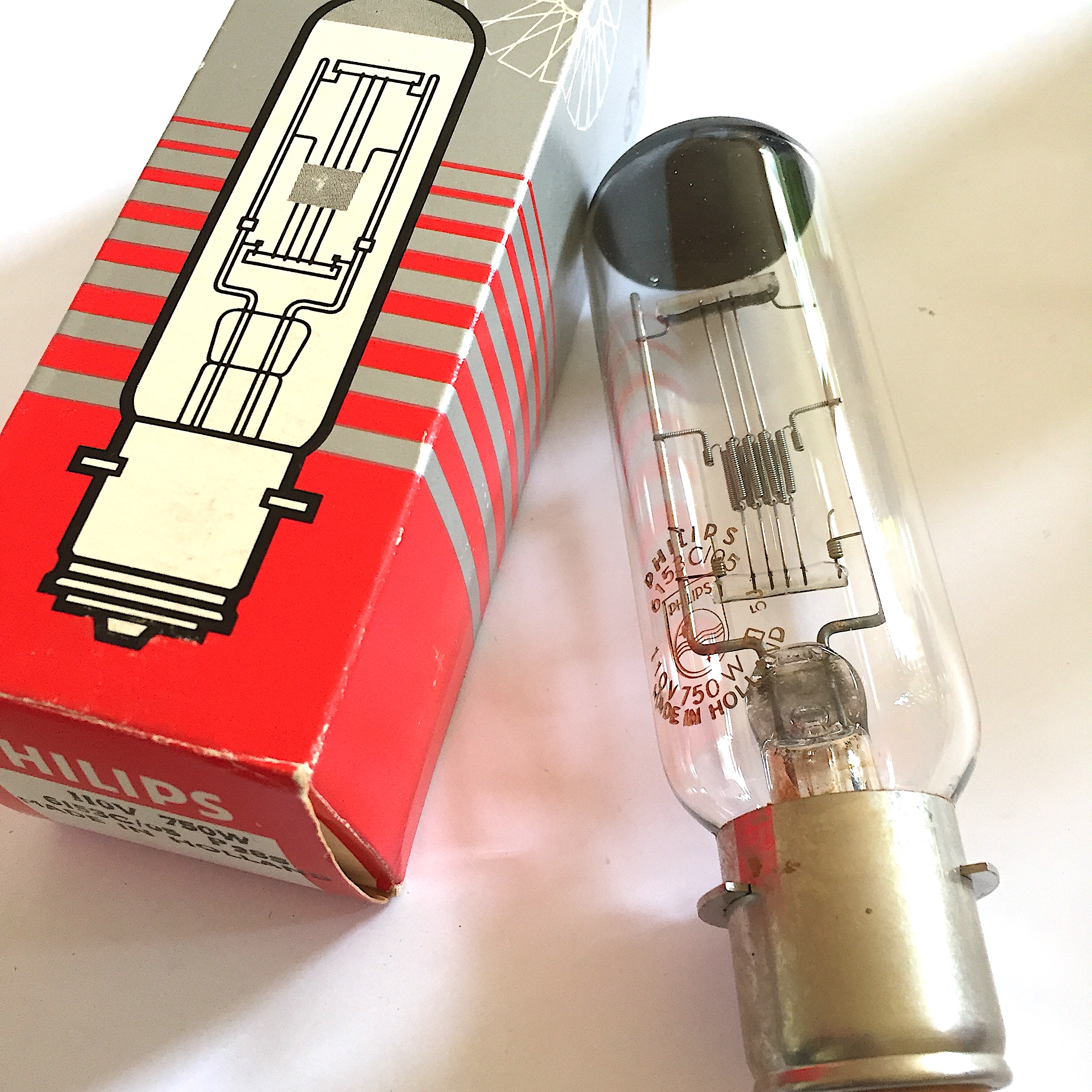 Nr. A082 Atlas projectielamp 110V - 750W  Lamp 6153C/05 P28s, , zie afbeelding