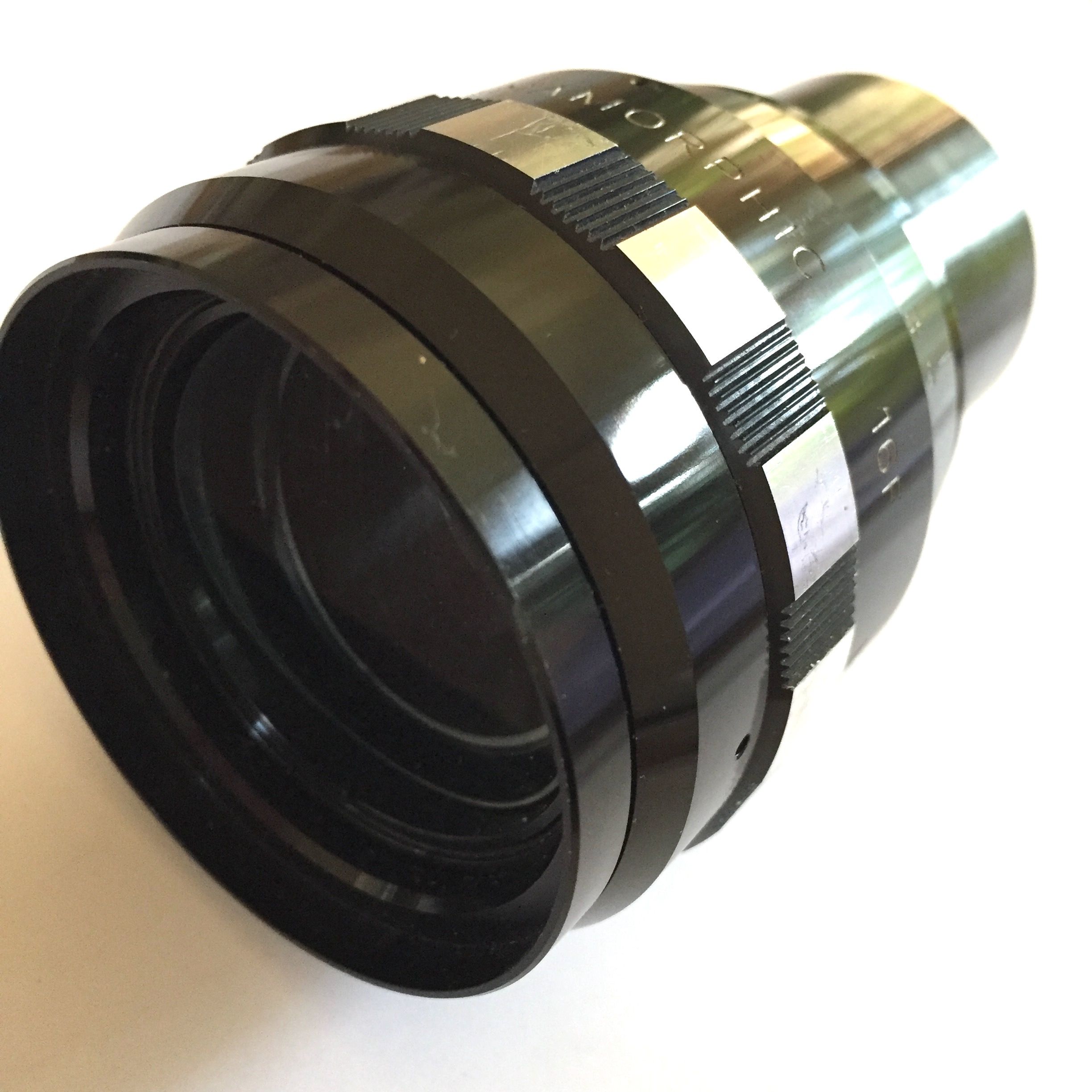 PL054 -- SANKOR amamorphic 16mm cin.coop lens doorsnee 42.5mm , lens is in prima staat
