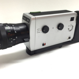mooie NIZO 156 super 8 filmcamera met Schneider Kreuznach zoomlens 1:1.8/ 7 -56 camera is getest zowel belichtingsmeter als motorisch , geheel in goede staat