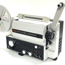 Nr.8871 -- Eumig Mark S 810 D Lux geschikt voor dubbel 8 film en super 8 films met geluid (of zonder geluid),, 100w halogeenlamp, lichtsterke zoomlens,  heeft service beurt gehad is in zeer goede staat en werkt goed