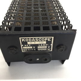Kodascope netvoeding voor o.a. oudere projectoren o.a. Kodak, Pathe etc., ingang  230  Volt, uitgang 115 volt 300 watt, werkt prima