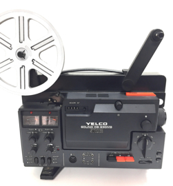Nr.8701 -- Yelco Sound DS-630 MS STEREO voor super 8 mm films met of zonder geluid , Zoomlens  f: 1.3 F: 15-25 mm., halogeen lamp: 100 W, 12 V, EFP , prachtig geluid, heeft service beurt gehad,een projector met veel mogelijkheden