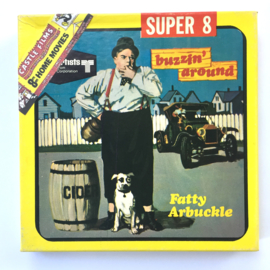 Nr.7074 --Super 8 Silent - Castle film Buzzin Around, goede kwaliteit zwartwit Silent ca 60 meter  in orginele doos