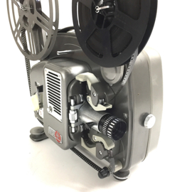 Nr.8857 -- Projector voor Normaal/dubbel 8 films zonder geluid Bolex-Paillard 18-5 L Normaal 8 Automatic, 120 meter spoelen, Bolex Hi Fi 15-25 mm,  gegoten aluminium machine, deksel aanwezig heeft service beurt gehad en werkt goed