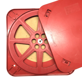 16 mm --  spoel in rode vierkante doos voor 500 meter film, prijs per stuk