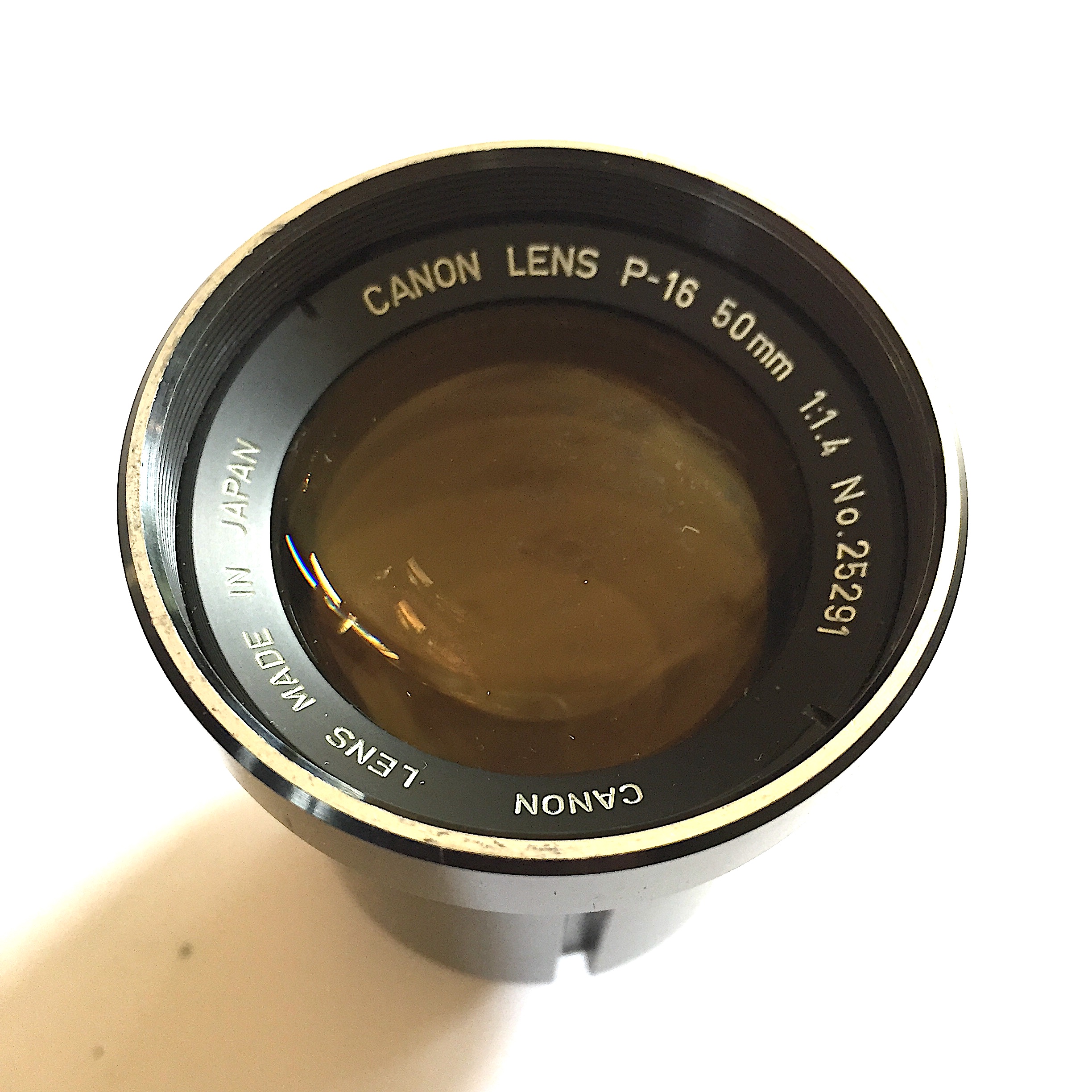 PL050  -- 16mm Optical Canon projectie lens doorsnee 45mm met inkepingP-16  1:1.4 - 50mm in goede staat