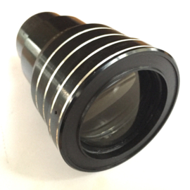 PL004  -- 16mm, cinemascoop lens, doorsnee 52mm met ring 62mm, mooi helder en scherp vanaf ongeveer 2 .5 meter, en verloop ring, in zeer goede staat
