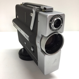 Dubbel 8 camera uit 1960 Nikkorex - zoom 8 , in goede staat, motorisch/filmtransport is goed, belichting niet getest, zoomlens Nikkor 1:1.8 - 8 - 32mm