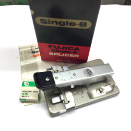 Fujica Super 8 splicer, nieuw met handleiding en nieuwe rol tape voor 100 lassen, in orginele doos