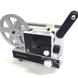 Nr.8898 -  Eumig Mark 610 D voor standaard 8 en Super 8 mm films.  Eumig  zoomlens f: 1.3 F: 15-30 mm sterke halogeen Lamp: 100 W, 12 V, heeft onderhouds beurt gehad, is in redelijke staat en werkt  naar behoren