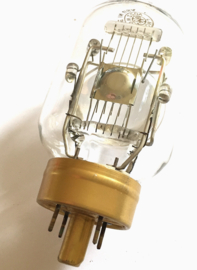Nr. A191 -- DMJ projectie lamp 220 volt 480 watt made in USA 342 4 pins