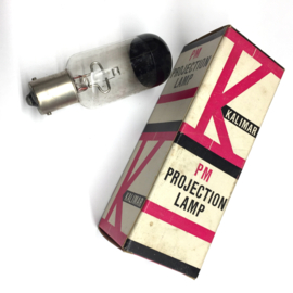 Nr.  A208-- Projection lamp 12 volt 100 Watt BA 15 S bajonet doorsnee 15 mm