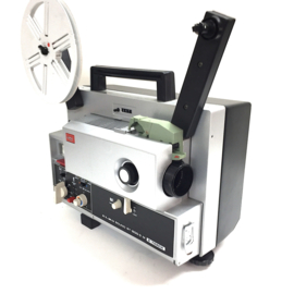 Nr.8740 -- Perfecte Elmo Sound ST-600D M --  2-Track voor super 8 mm film met of zonder geluid zoomlens f: 1,3 F: 15-25 mm ,sterke halogeenlamp: 100 W, 12 V, EFP, spoel capaciteit: 180 m.,heeft service/revisie beurt gehad en werkt goed