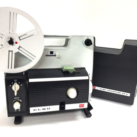 Nr.8725 --Elmo GP-E voor dubbel 8 mm en super 8 mm film, 150W halogeenlamp,variabele snelheid ( 14-24 fps) projector heeft service beurt gehad en werkt goed, incl.deksel